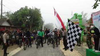 Gowes Bareng, Bukti Sinergitas Satgas TMMD Bojonegoro Dengan Stakeholder Terkait